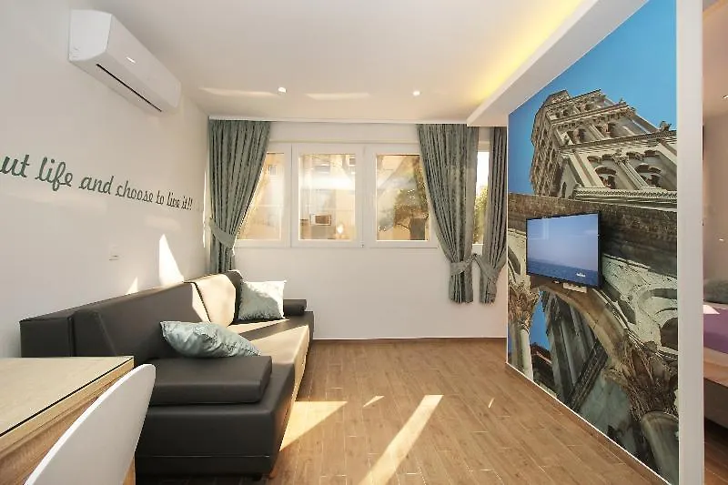 Studio Apartments 4 You In سبليت فندق